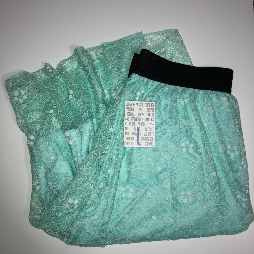 LulaRoe Lola Skirt Large